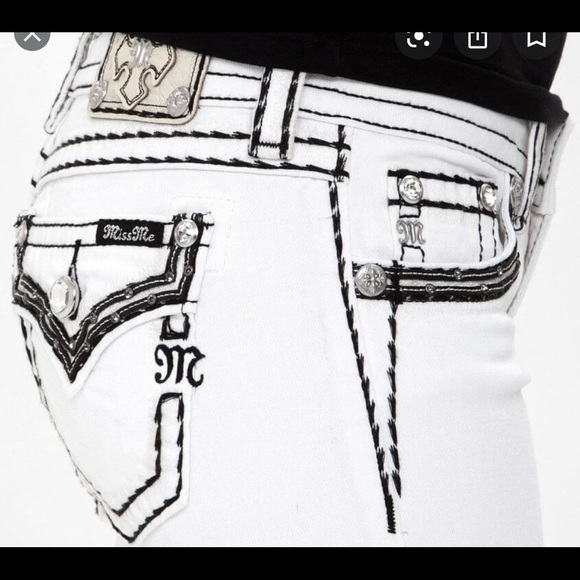 🎉HP X 2 RARE DISTRESSED BLACK MISS ME JEANS - Picture 2 of 7